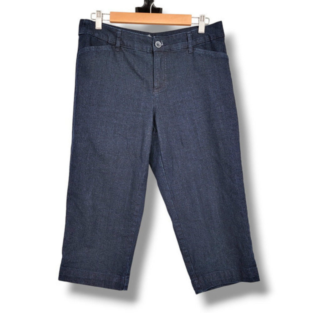 St. John's Bay Women's‎ Capri Jeans Dark Wash Size 10
